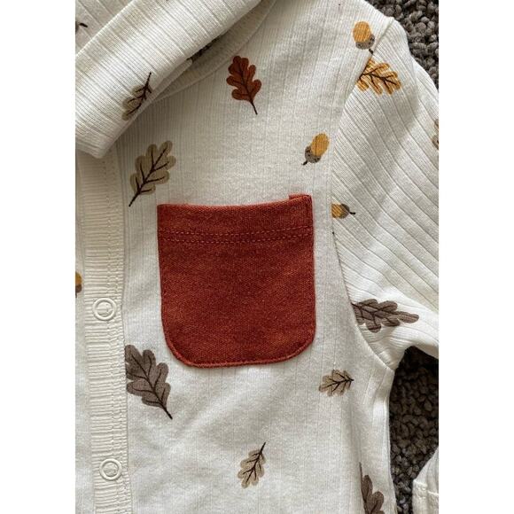 Rabbit + Bear Boys 3-6M Organic Cotton Fall Leaves & Acorns Sleeper & Hat - Picture 3 of 5